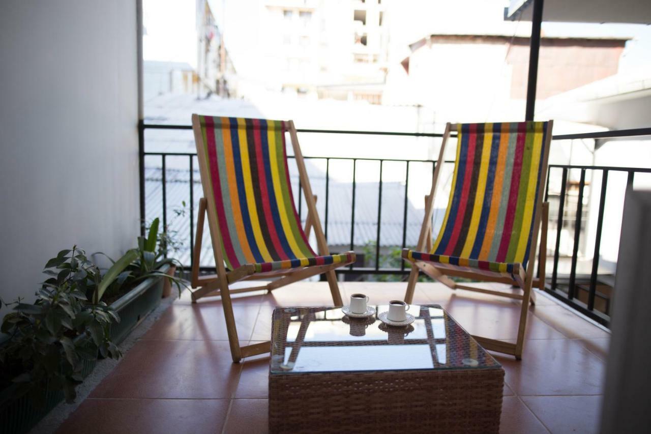 Central Apart-Hotel Batumi Bagian luar foto